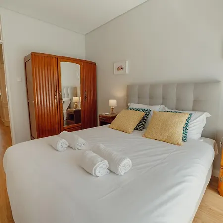 Downtown Design Apartment With Balcony By Vacationy Porto Exterior photo