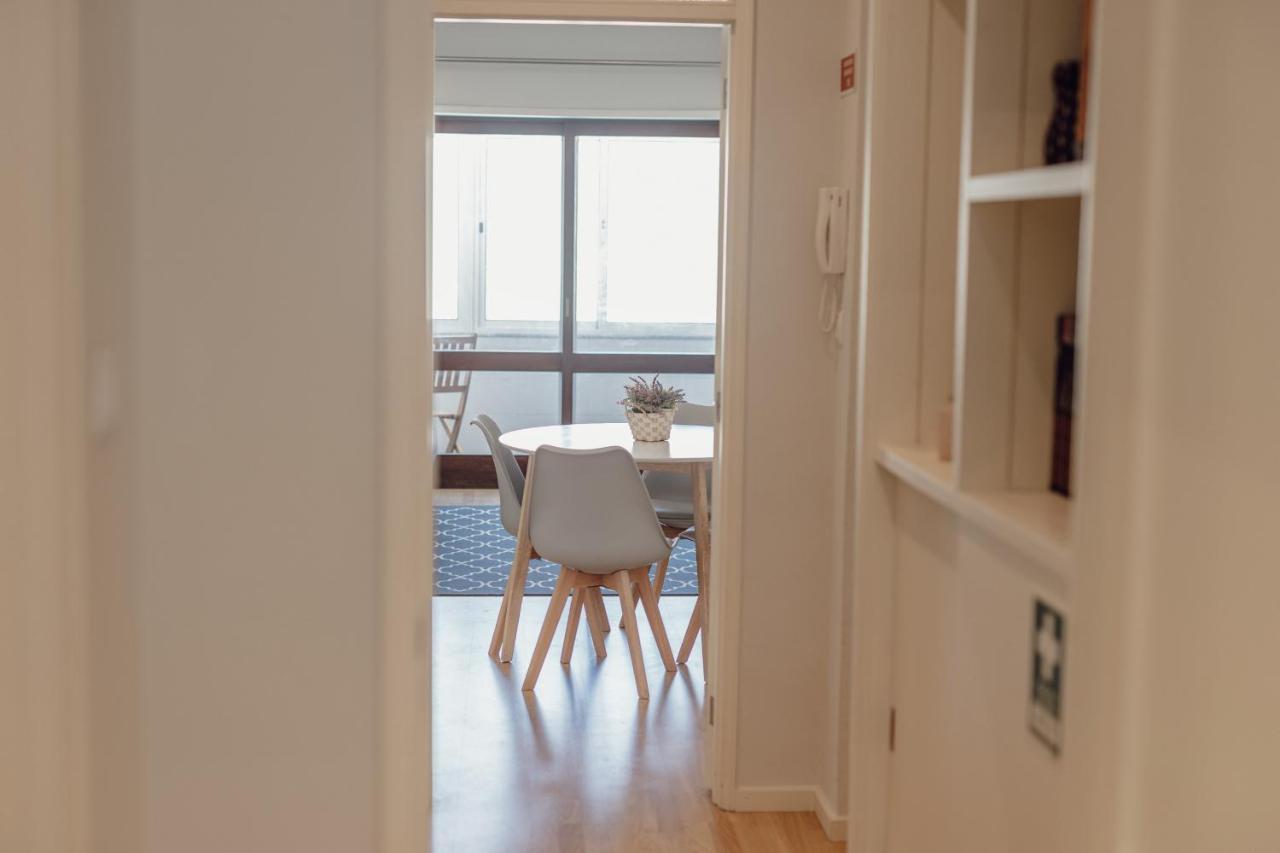Downtown Design With Balcony By Vacationy Apartment Porto