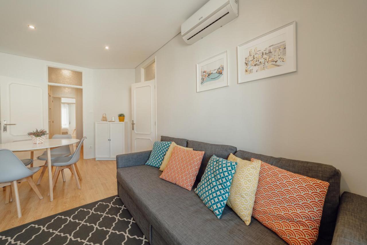 Downtown Design With Balcony By Vacationy Apartment *